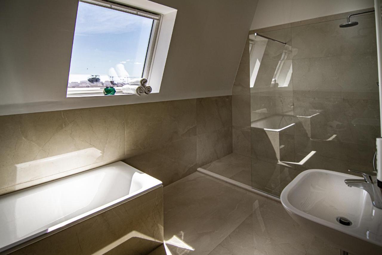 Sleep Inn Wehrhahn Suites Düsseldorf Buitenkant foto